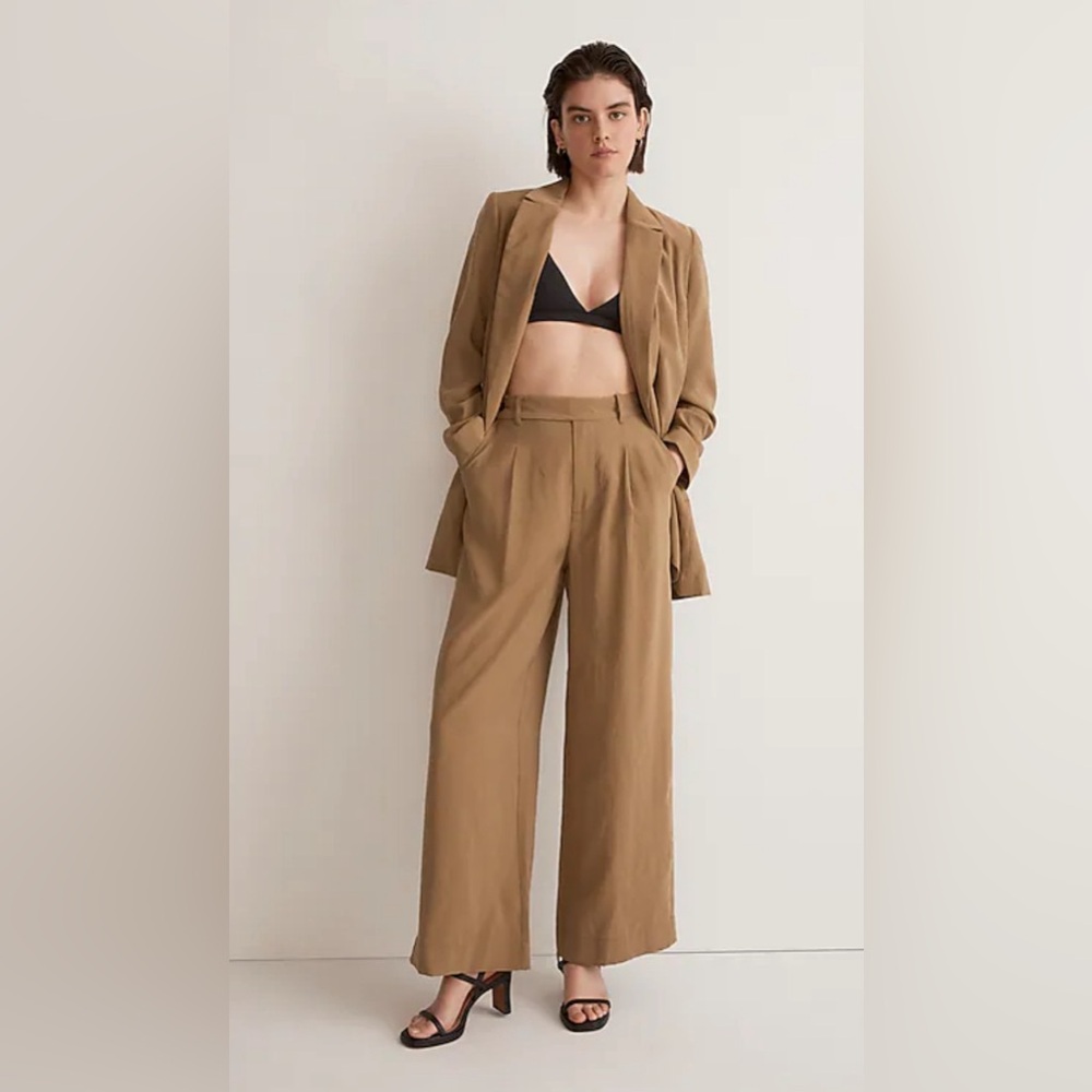 The Harlow Wide-Leg Ankle Pant in Softdrape